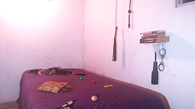 indomitaFox online show from April 22, 2026, 5:47 am