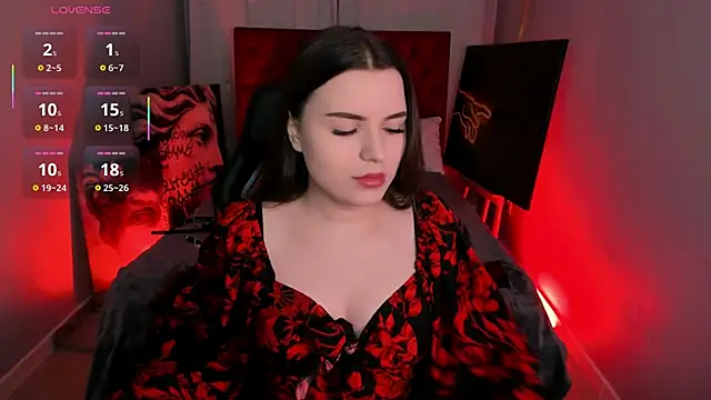 AliceLiador online show from October 7, 2025, 9:27 pm