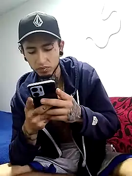 Tattoboy19cm online show from February 15, 2026, 12:15 pm