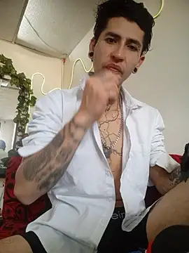 Tattoboy19cm online show from December 17, 2025, 7:19 pm