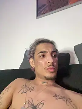 luluycoco online show from November 15, 2025, 2:21 pm