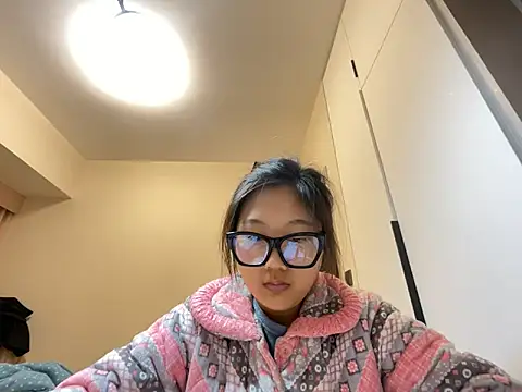 xena0501 online show from December 5, 2025, 10:58 am