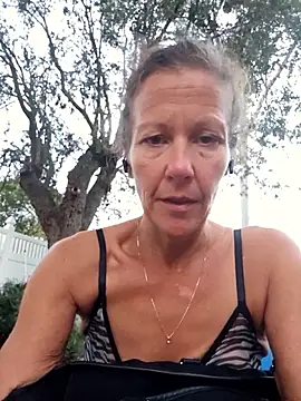 PhynneNicole online show from November 26, 2025, 10:32 pm