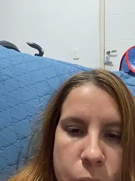 Snapshot of Lazinha18 chatting on October 8, 2025, 2:02 am Lazinha18 online show from October 8, 2025, 2:02 am