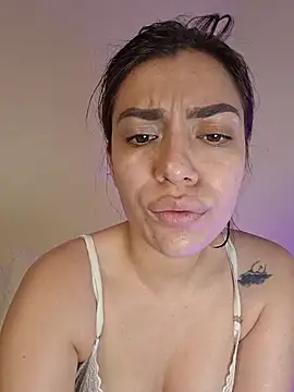 AmaiaSalvatore online show from November 23, 2025, 9:03 pm