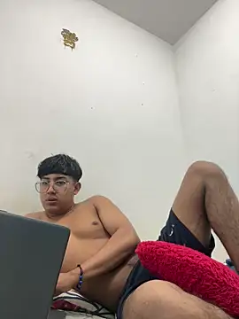 Snapshot of methme chatting on March 23, 2026, 1:44 pm methme online show from March 23, 2026, 1:44 pm