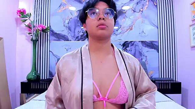 Emmaa Lex online show from September 18, 2025, 2:36 am
