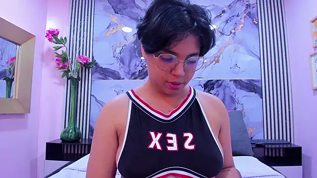Emmaa Lex online show from October 2, 2025, 2:37 am