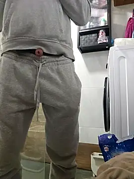 Snapshot of Bababuji2024 chatting on April 8, 2026, 10:11 pm Bababuji2024 online show from April 8, 2026, 10:11 pm