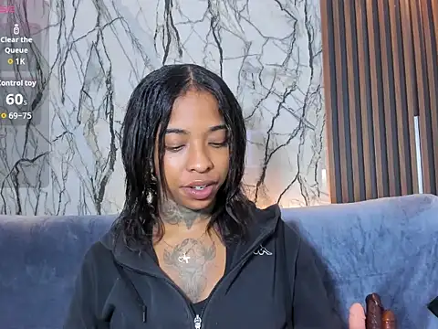 Pauline Fox online show from February 12, 2026, 2:33 am