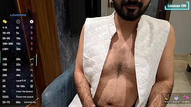 mlove902 online show from April 16, 2026, 6:19 pm