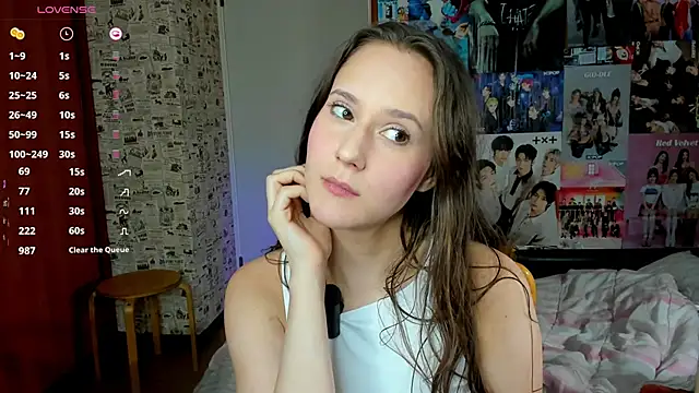 LucyRose3 online show from October 29, 2025, 4:50 pm