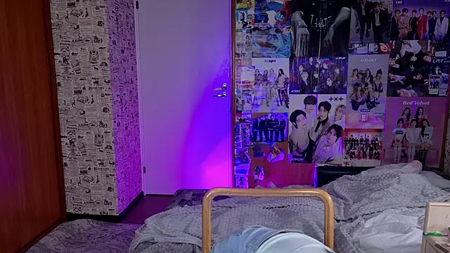 Snapshot of LucyRose3 chatting on December 3, 2025, 4:46 am LucyRose3 online show from December 3, 2025, 4:46 am