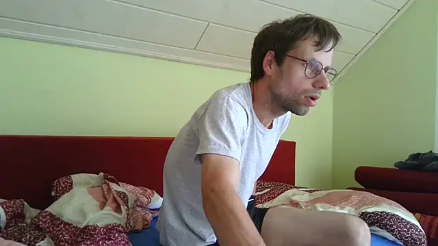 Snapshot of vers92_seb chatting on July 4, 2026, 6:23 pm vers92 seb online show from July 4, 2026, 6:23 pm