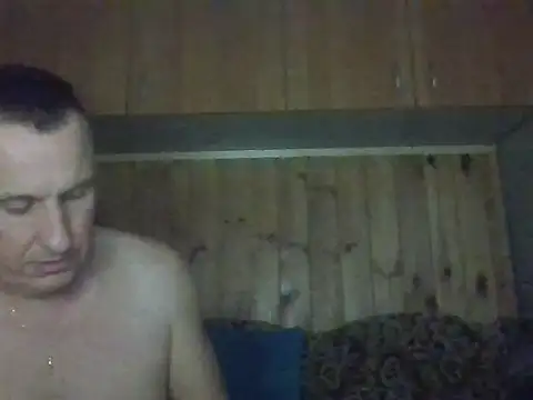 Maksymilian1 online show from November 10, 2025, 5:18 pm