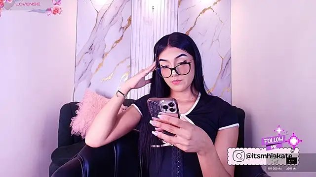 Snapshot of Mhiaa_Sweet chatting on May 19, 2026, 12:23 pm Mhiaa Sweet online show from May 19, 2026, 12:23 pm