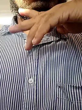 aarav 013 online show from April 9, 2026, 12:11 pm