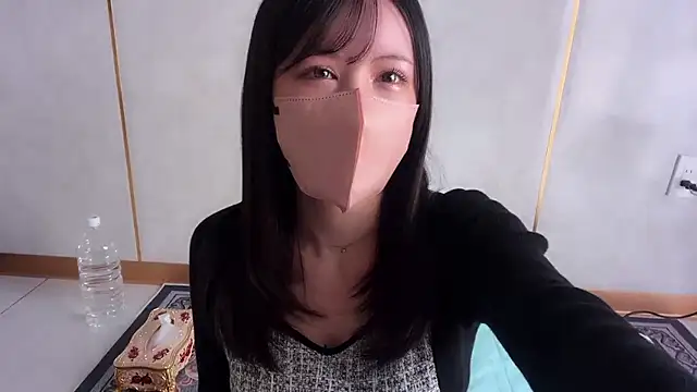 Snapshot of moemilk chatting on February 28, 2026, 12:32 am moemilk online show from February 28, 2026, 12:32 am