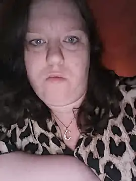 Feuchtekitty92xh online show from October 8, 2025, 9:48 pm