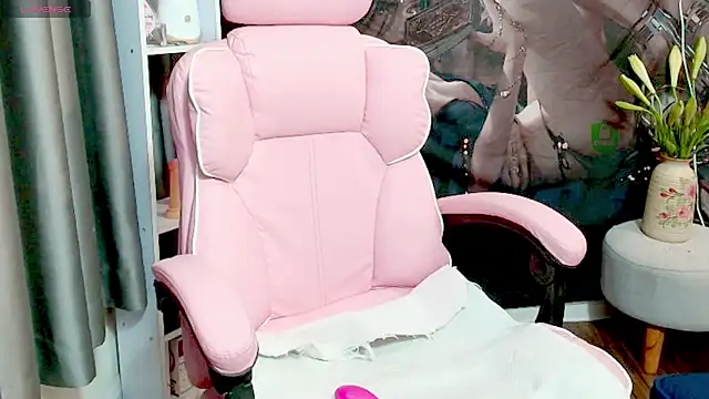 Cindy Cutiegirl online show from November 5, 2025, 10:24 pm