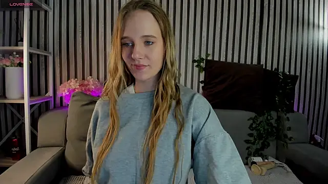 Casey Sweeet online show from April 24, 2026, 2:08 pm