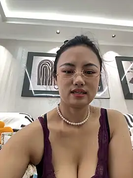 wen521 online show from October 29, 2025, 1:48 am