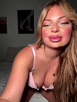 Snapshot of _Lilly_angel chatting on November 10, 2025, 6:24 pm Lilly angel online show from November 10, 2025, 6:24 pm