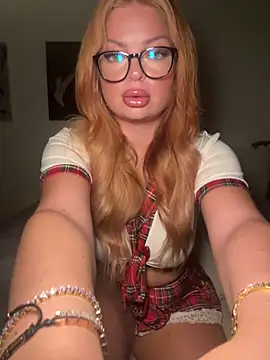 Snapshot of _Lilly_angel chatting on October 12, 2025, 4:41 pm Lilly angel online show from October 12, 2025, 4:41 pm