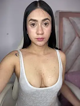 isabela l online show from March 8, 2026, 3:21 am