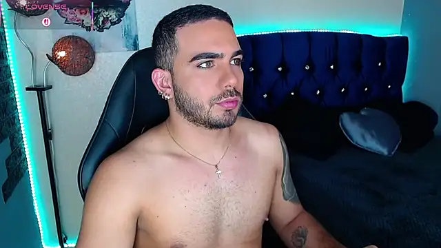 Snapshot of adamhairy chatting on May 14, 2026, 7:44 pm adamhairy online show from May 14, 2026, 7:44 pm
