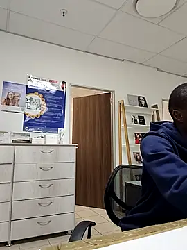 TPNUTS online show from November 3, 2025, 10:52 am