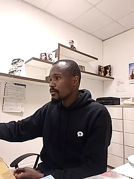 TPNUTS online show from October 30, 2025, 1:09 pm