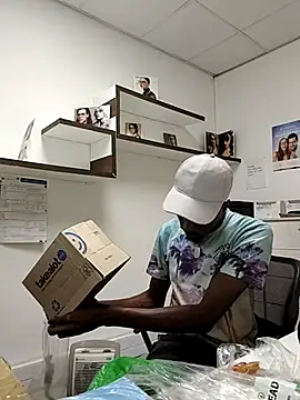 TPNUTS online show from October 15, 2025, 7:05 am