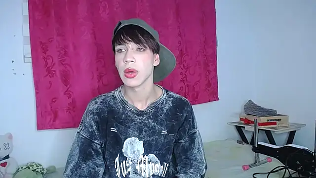 lucky stricke online show from November 18, 2025, 3:54 am