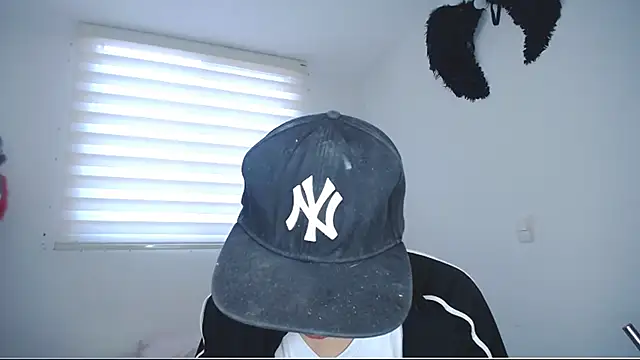 lucky stricke online show from October 10, 2025, 8:53 pm