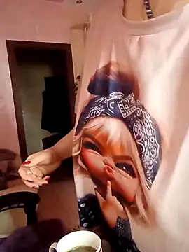 Snapshot of SquirtMilf00 chatting on October 16, 2025, 1:47 am SquirtMilf00 online show from October 16, 2025, 1:47 am