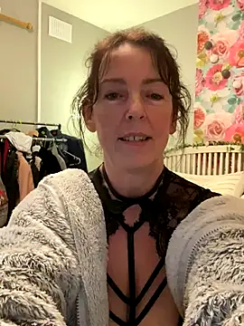 Snapshot of Sassylady chatting on October 31, 2025, 10:38 pm Sassylady online show from October 31, 2025, 10:38 pm