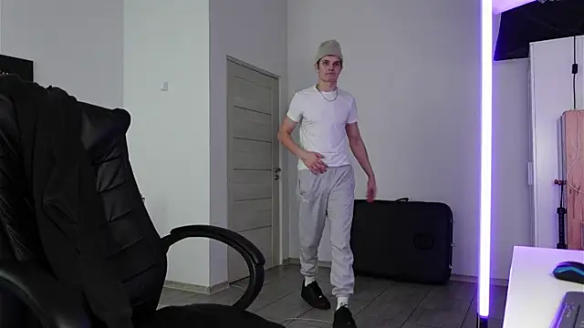 Mark Karson online show from October 18, 2025, 12:29 pm