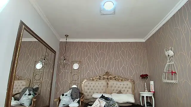 katybrownss online show from October 9, 2025, 8:31 pm