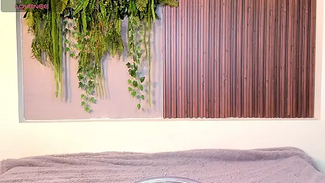 Dakotaferreti online show from October 13, 2025, 9:49 pm