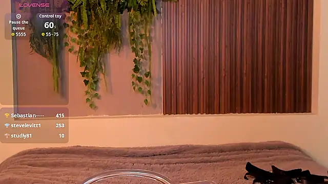 Dakotaferreti online show from October 12, 2025, 9:16 pm