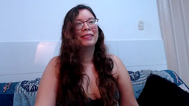 zoewhite2 online show from December 1, 2025, 2:18 pm