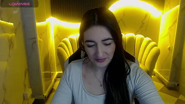 Soffi betacur b online show from September 28, 2025, 12:45 pm