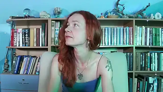 Foxilady357 online show from June 20, 2026, 2:22 pm