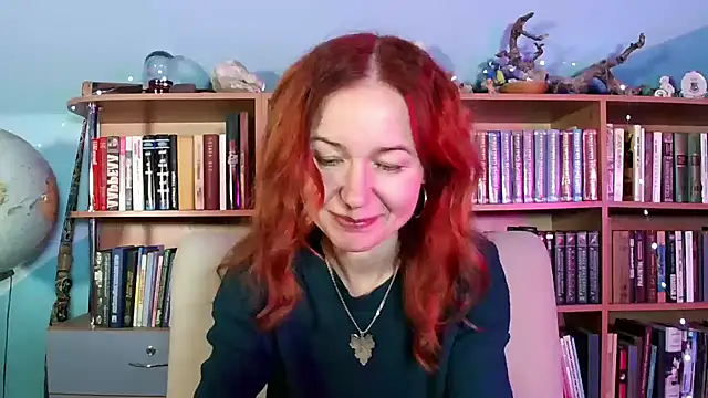 Foxilady357 online show from December 16, 2025, 1:48 pm