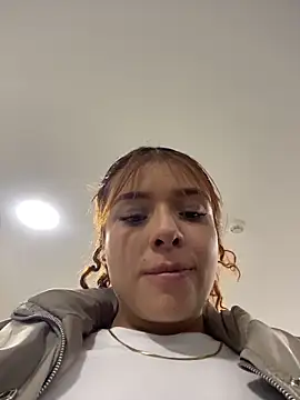 Snapshot of haally-mll chatting on February 4, 2026, 4:57 pm haally-mll online show from February 4, 2026, 4:57 pm