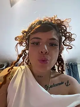 Snapshot of haally-mll chatting on February 11, 2026, 5:24 pm haally-mll online show from February 11, 2026, 5:24 pm