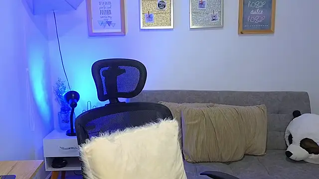 yulian vasquez online show from November 21, 2025, 12:26 pm