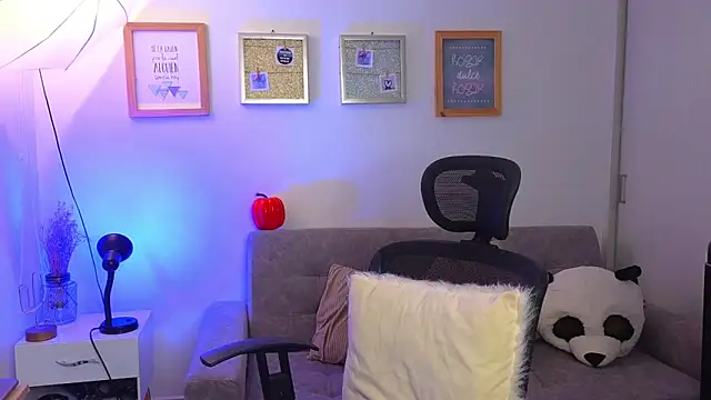 Snapshot of yulian_vasquez chatting on November 3, 2025, 12:53 pm yulian vasquez online show from November 3, 2025, 12:53 pm