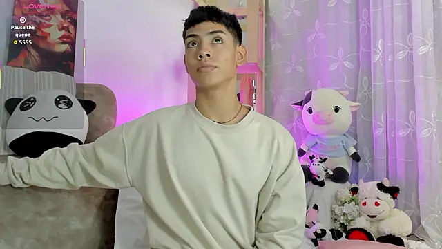 LoganTwink18 online show from February 14, 2026, 1:17 am